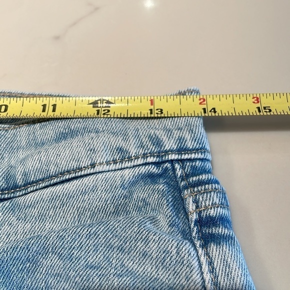 Old Navy Sky-Hi straight leg jean / size 2 - Picture 4 of 11